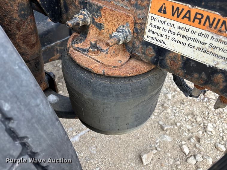 image for item FG1122 2017 Freightliner Cascadia 125 semi truck