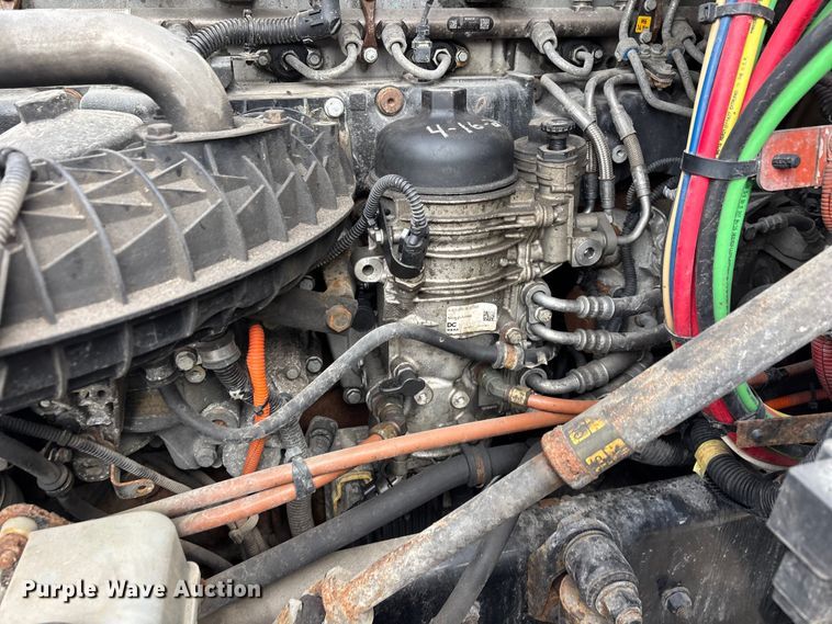 image for item FG1122 2017 Freightliner Cascadia 125 semi truck