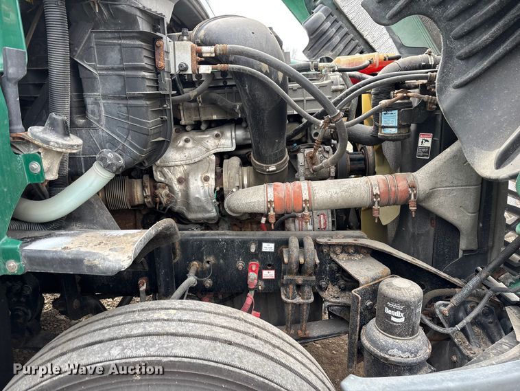 image for item FG1122 2017 Freightliner Cascadia 125 semi truck