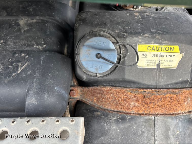 image for item FG1122 2017 Freightliner Cascadia 125 semi truck