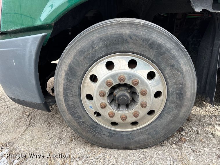 image for item FG1122 2017 Freightliner Cascadia 125 semi truck