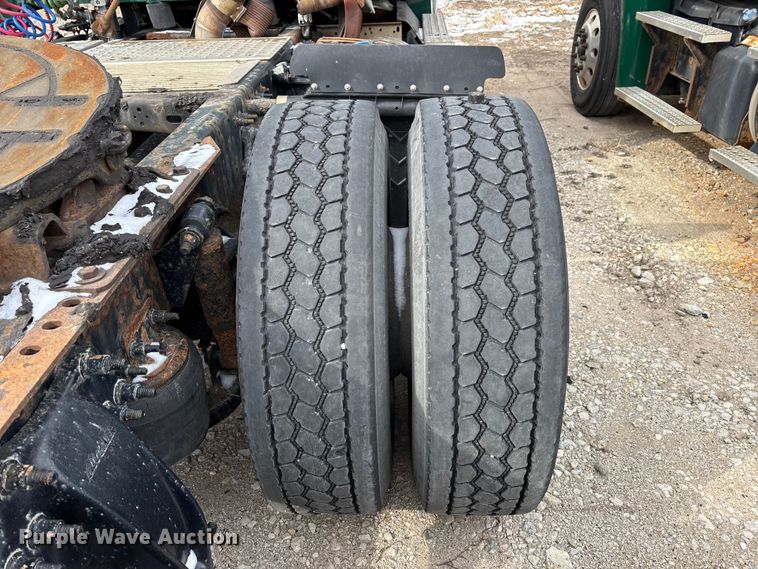 image for item FG1122 2017 Freightliner Cascadia 125 semi truck