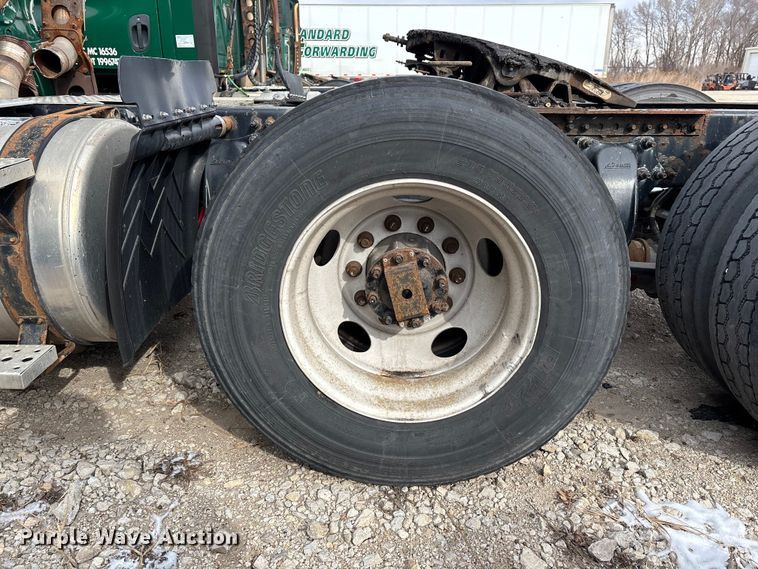 image for item FG1122 2017 Freightliner Cascadia 125 semi truck