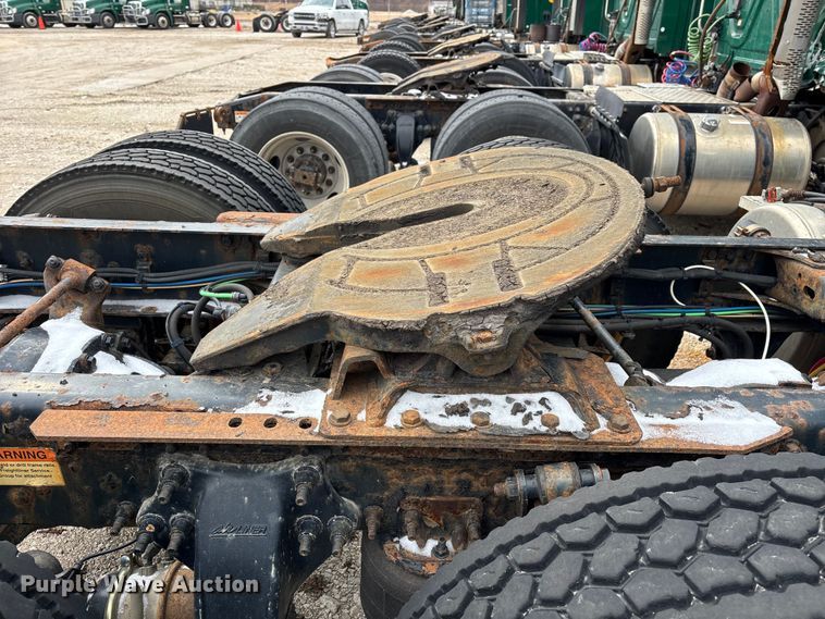 image for item FG1123 2017 Freightliner Cascadia 125 semi truck