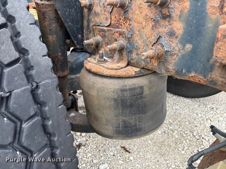 image for item FG1123 2017 Freightliner Cascadia 125 semi truck