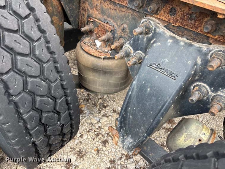 image for item FG1123 2017 Freightliner Cascadia 125 semi truck