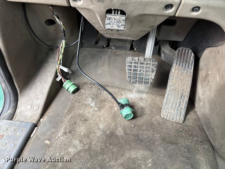 image for item FG1123 2017 Freightliner Cascadia 125 semi truck