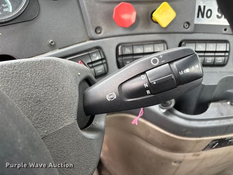 image for item FG1123 2017 Freightliner Cascadia 125 semi truck