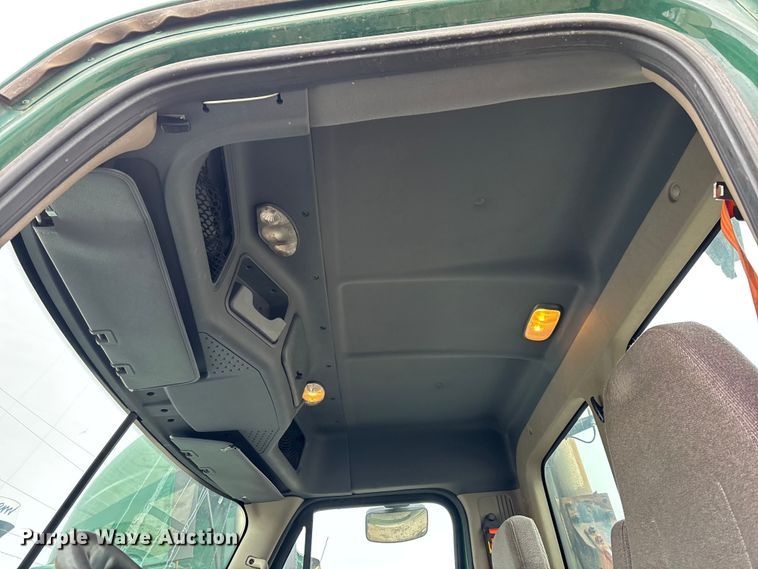 image for item FG1123 2017 Freightliner Cascadia 125 semi truck