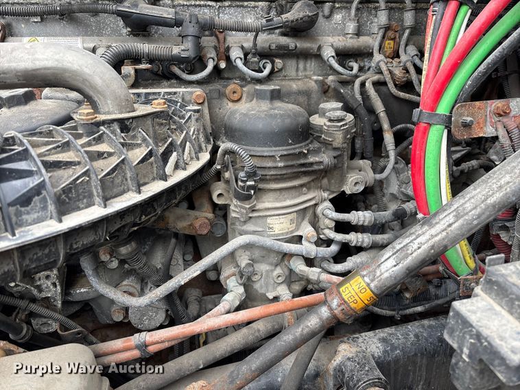 image for item FG1123 2017 Freightliner Cascadia 125 semi truck