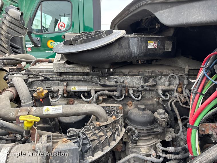 image for item FG1123 2017 Freightliner Cascadia 125 semi truck