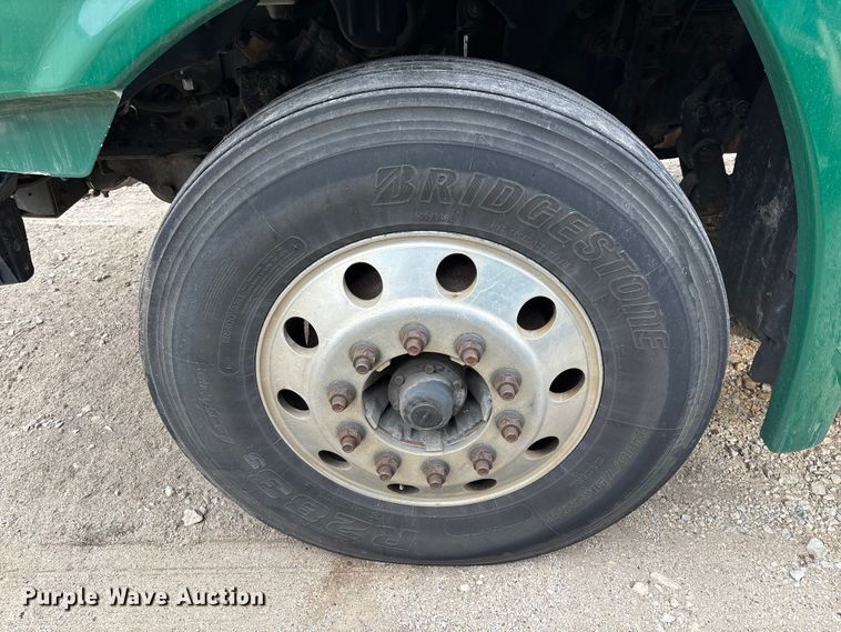 image for item FG1123 2017 Freightliner Cascadia 125 semi truck