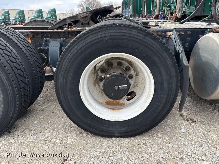 image for item FG1123 2017 Freightliner Cascadia 125 semi truck