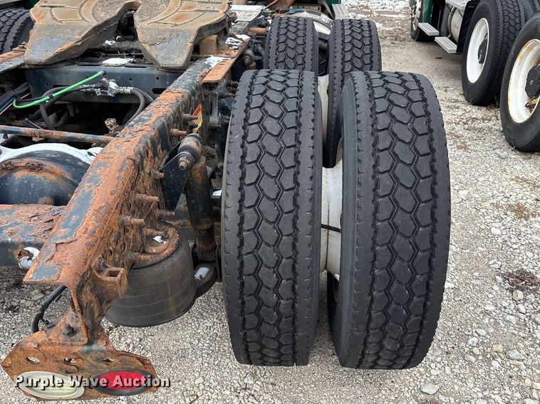 image for item FG1123 2017 Freightliner Cascadia 125 semi truck