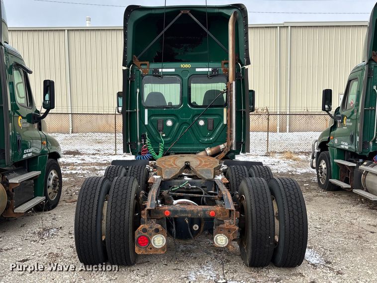 image for item FG1124 2017 Freightliner Cascadia 125 semi truck