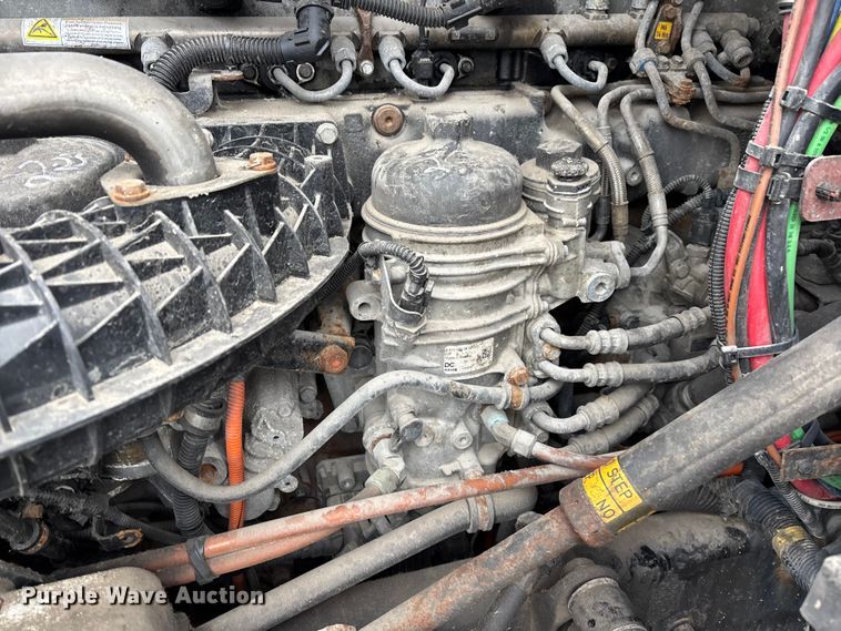 image for item FG1124 2017 Freightliner Cascadia 125 semi truck