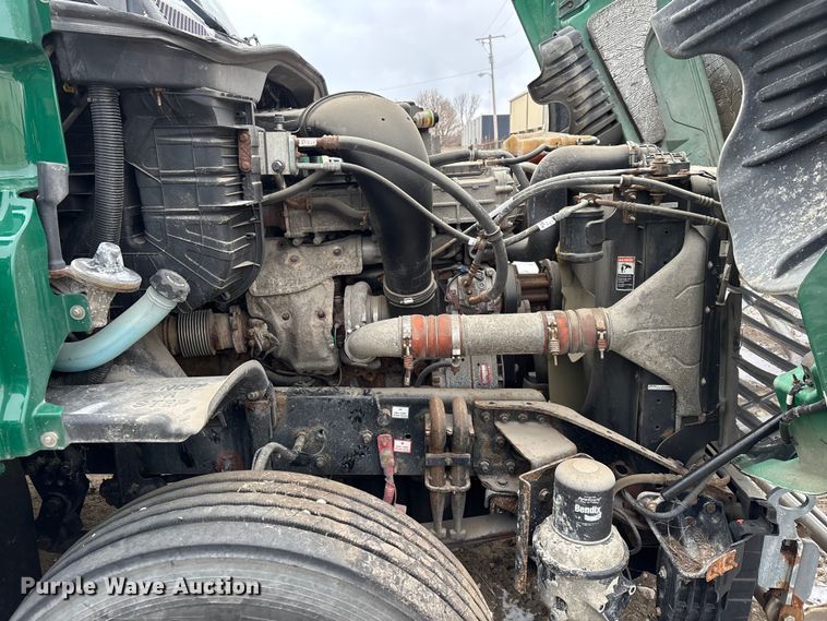 image for item FG1124 2017 Freightliner Cascadia 125 semi truck