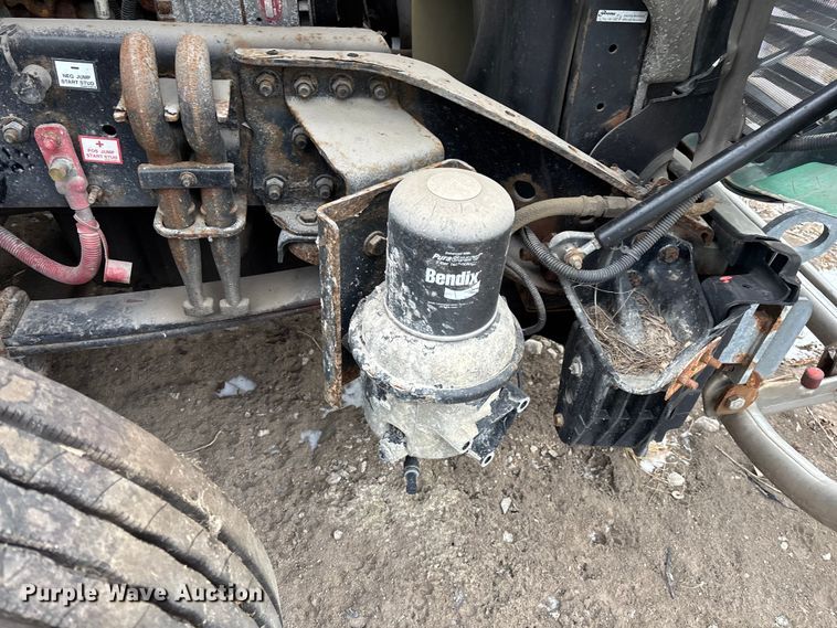 image for item FG1124 2017 Freightliner Cascadia 125 semi truck