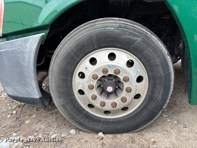 image for item FG1124 2017 Freightliner Cascadia 125 semi truck