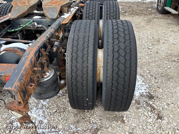 image for item FG1124 2017 Freightliner Cascadia 125 semi truck