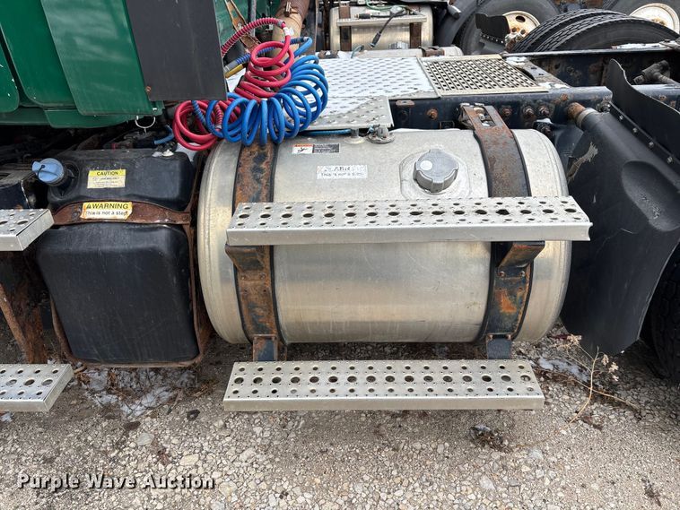 image for item FG1125 2017 Freightliner Cascadia 125 semi truck