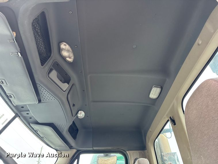 image for item FG1125 2017 Freightliner Cascadia 125 semi truck