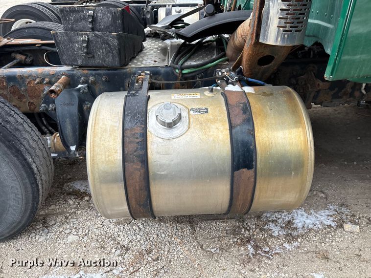 image for item FG1126 2017 Freightliner Cascadia 125 semi truck