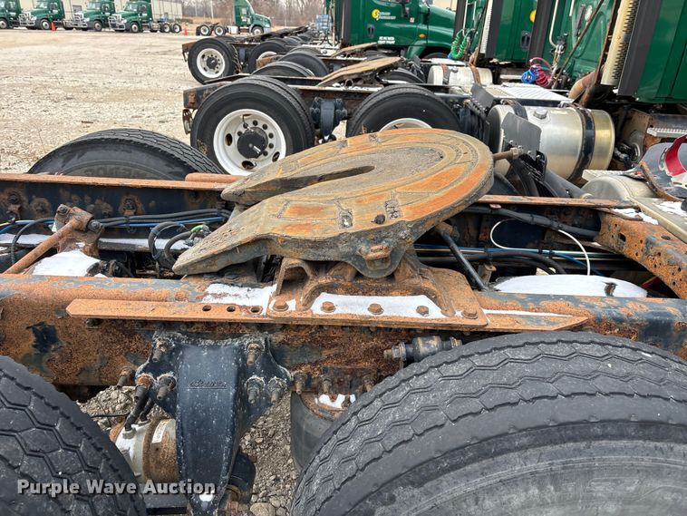 image for item FG1126 2017 Freightliner Cascadia 125 semi truck