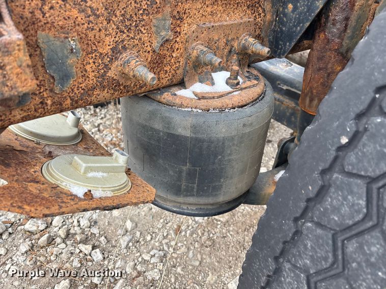 image for item FG1126 2017 Freightliner Cascadia 125 semi truck