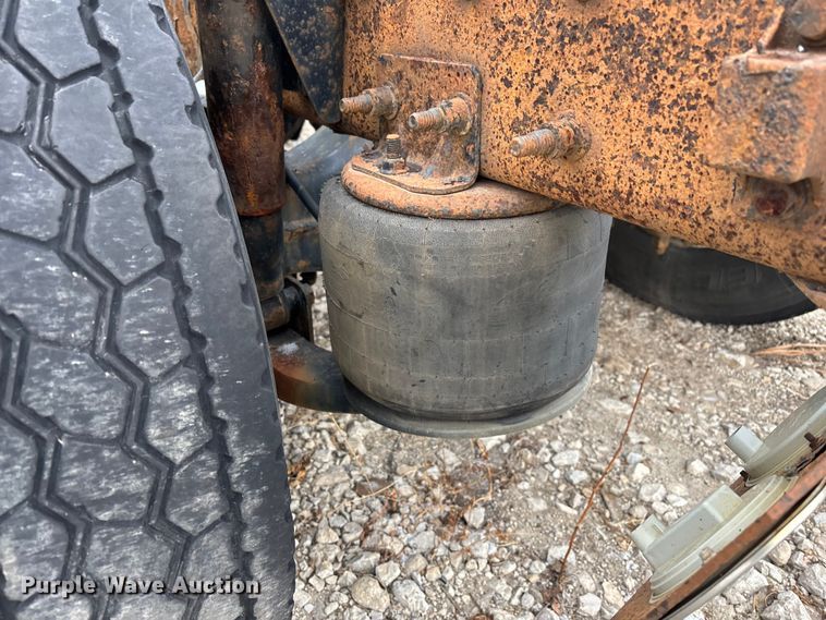 image for item FG1126 2017 Freightliner Cascadia 125 semi truck