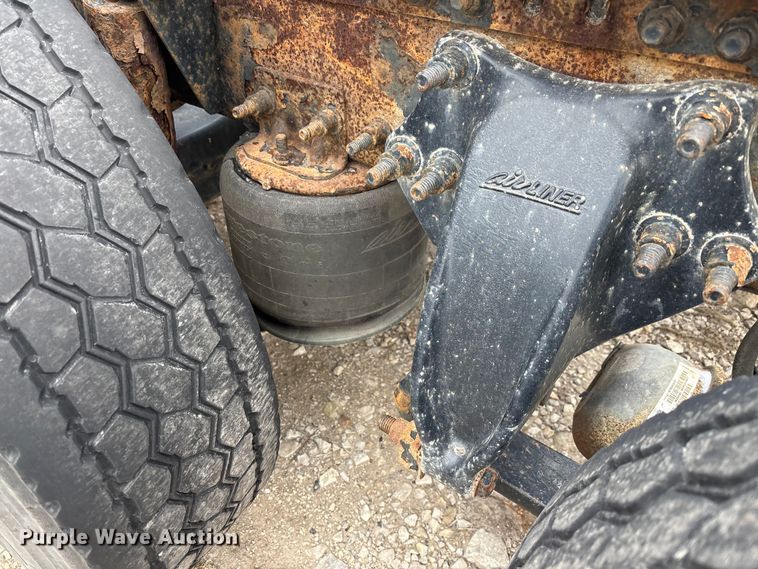 image for item FG1126 2017 Freightliner Cascadia 125 semi truck