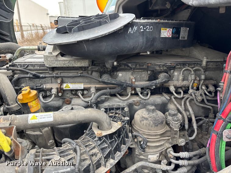 image for item FG1126 2017 Freightliner Cascadia 125 semi truck