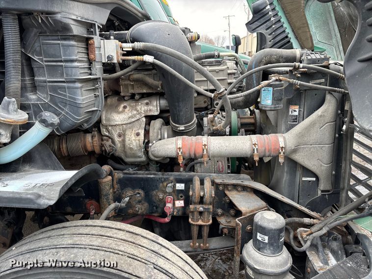 image for item FG1126 2017 Freightliner Cascadia 125 semi truck