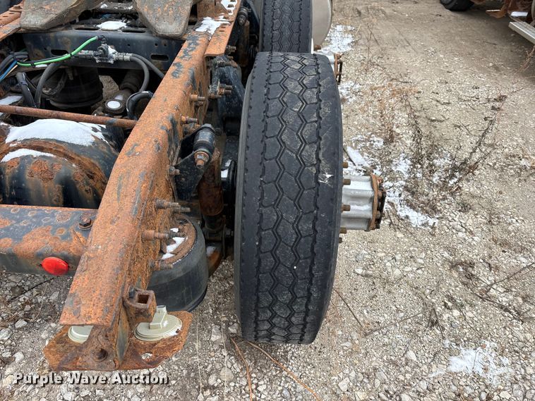 image for item FG1126 2017 Freightliner Cascadia 125 semi truck