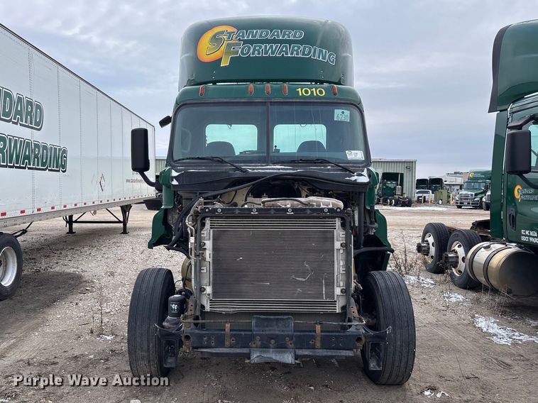 image for item FG1127 2017 Freightliner Cascadia 125 semi truck