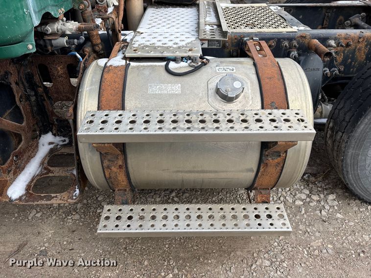 image for item FG1127 2017 Freightliner Cascadia 125 semi truck