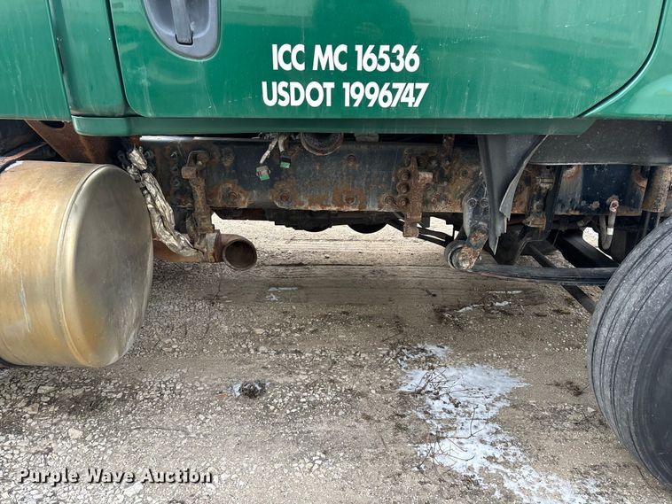 image for item FG1127 2017 Freightliner Cascadia 125 semi truck