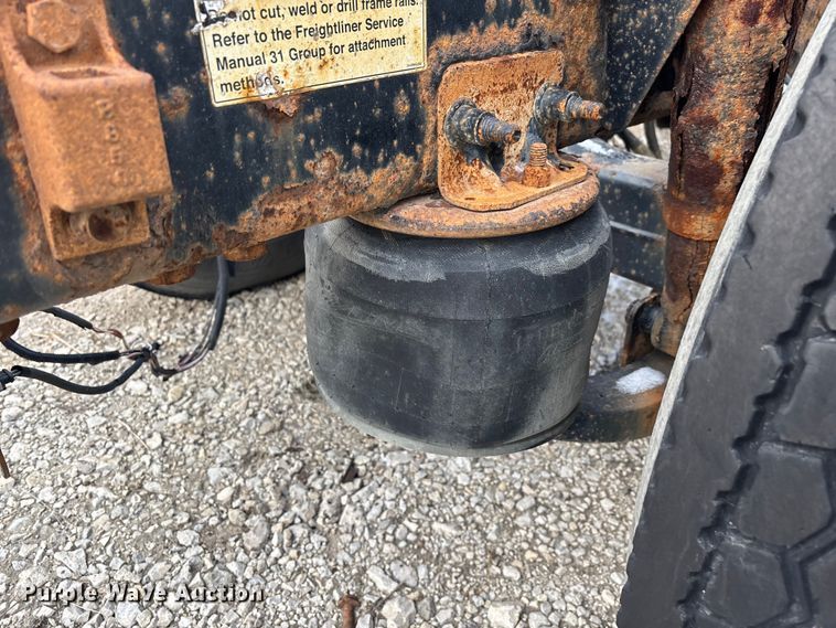 image for item FG1127 2017 Freightliner Cascadia 125 semi truck