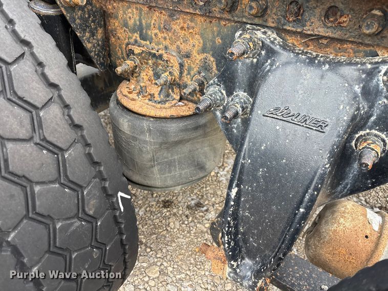 image for item FG1127 2017 Freightliner Cascadia 125 semi truck