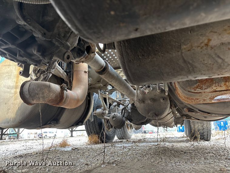 image for item FG1127 2017 Freightliner Cascadia 125 semi truck