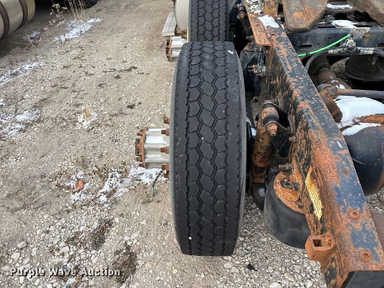 image for item FG1127 2017 Freightliner Cascadia 125 semi truck