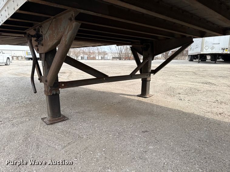 image for item FG1130 2013 Strick dry van trailer