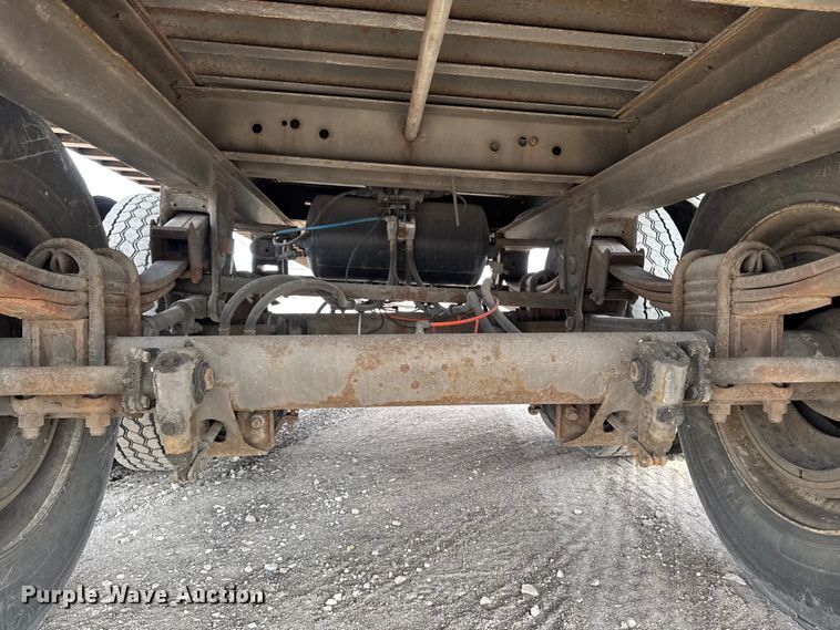 image for item FG1130 2013 Strick dry van trailer