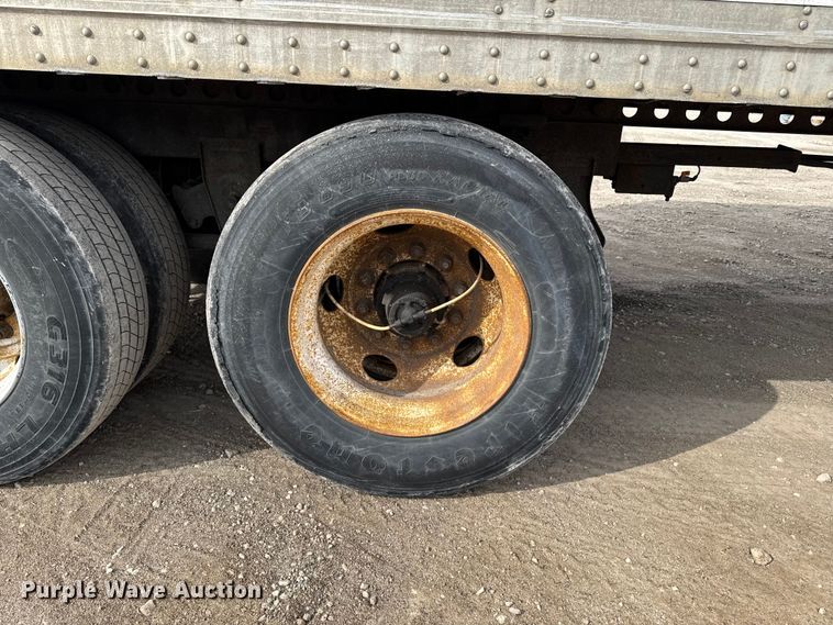 image for item FG1130 2013 Strick dry van trailer