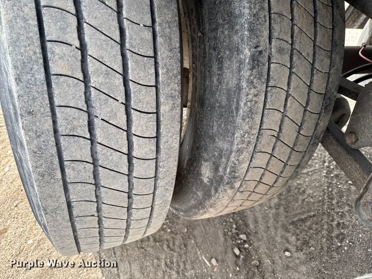 image for item FG1130 2013 Strick dry van trailer