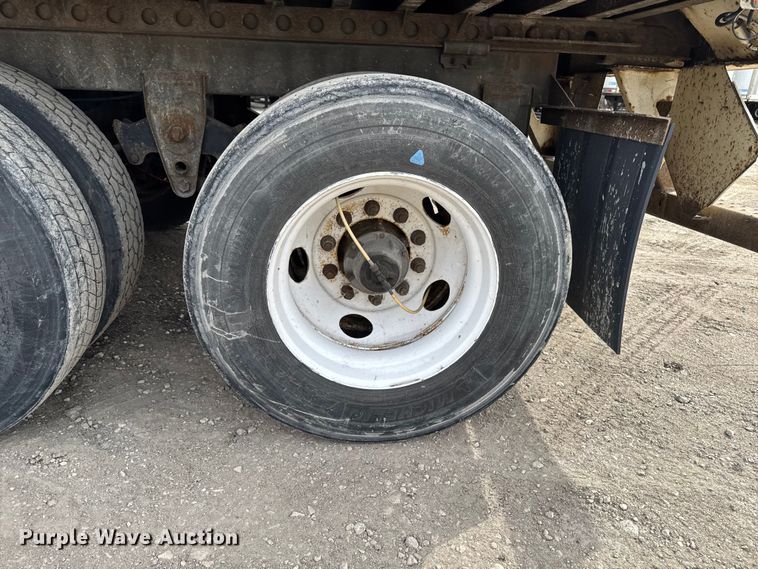 image for item FG1130 2013 Strick dry van trailer