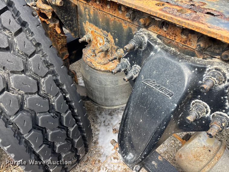 image for item FG1131 2017 Freightliner Cascadia 125 semi truck