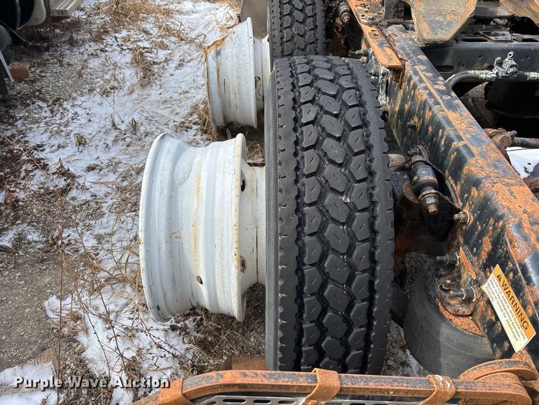 image for item FG1131 2017 Freightliner Cascadia 125 semi truck