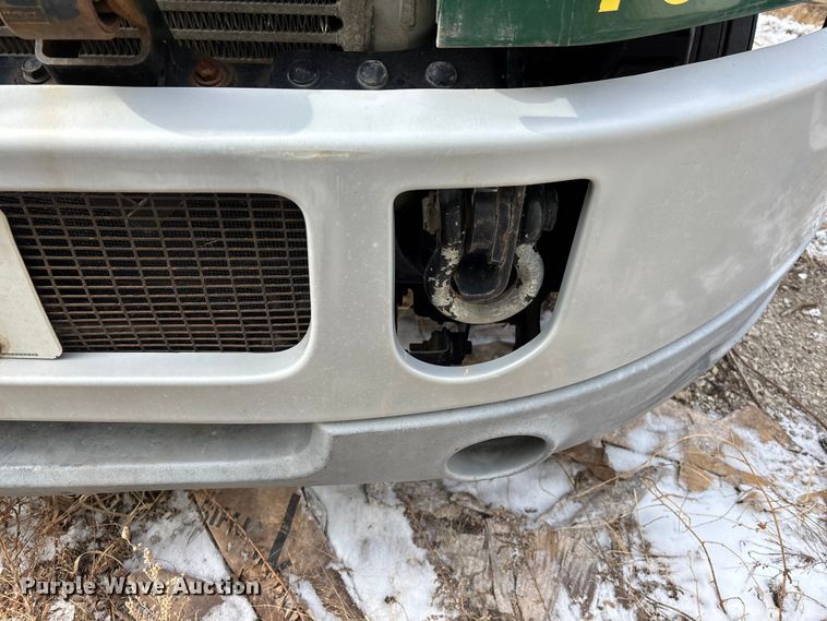 image for item FG1132 2016 Mack CXU613 semi truck