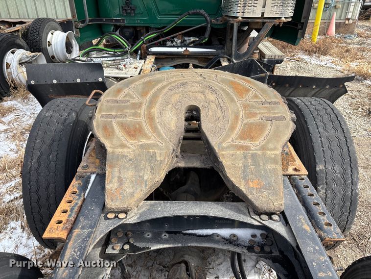 image for item FG1132 2016 Mack CXU613 semi truck